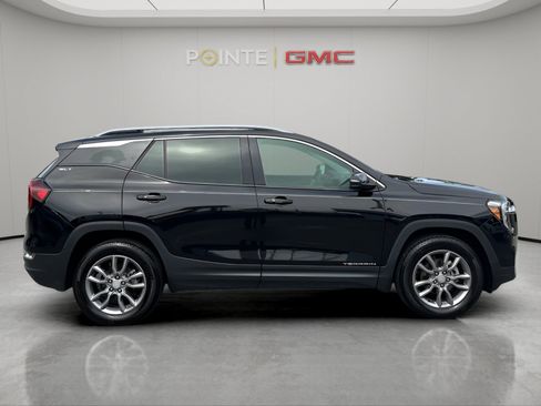 Used 2023 GMC Terrain SLT AWD/4WD image 7