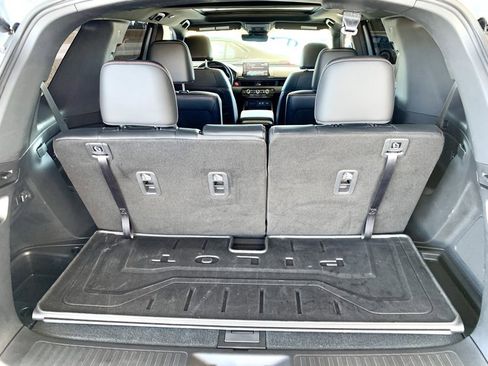 Used 2025 Honda Pilot TrailSport image 23