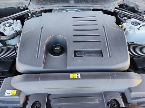 Used 2021 Land Rover Range Rover Sport HSE Silver Edition image 25