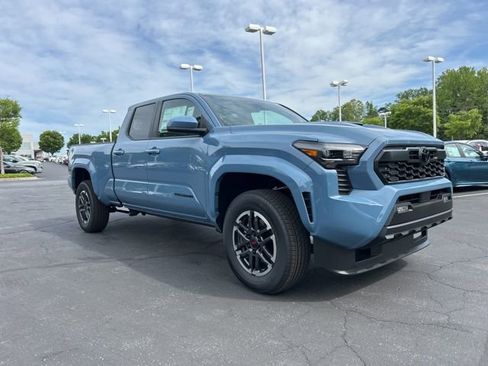 New 2026 Toyota Tacoma TRD Sport AWD/4WD image 3