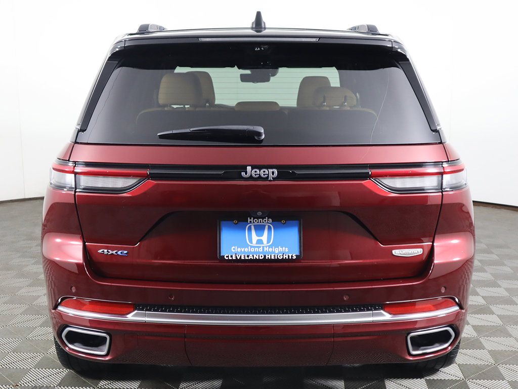 Used 2024 Jeep Grand Cherokee Summit AWD/4WD image 16