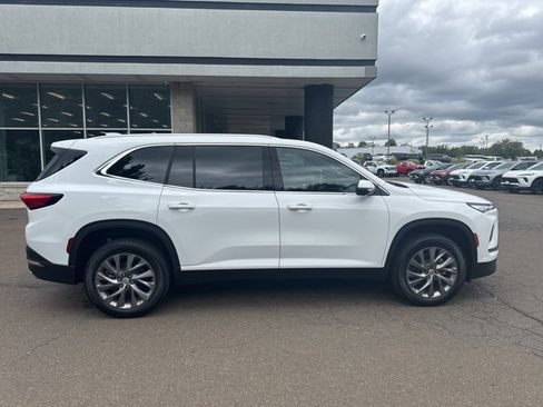 New 2026 Buick Enclave Preferred image 7