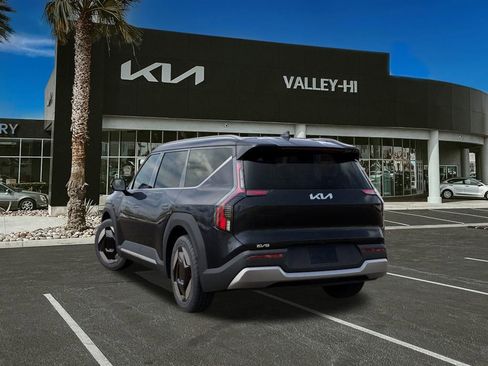 New 2026 Kia EV9 Wind AWD/4WD image 4