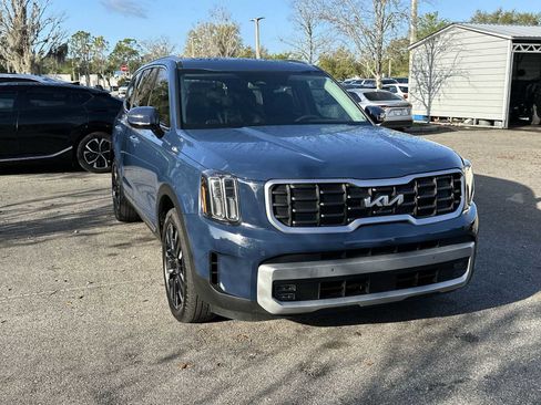 Used 2024 Kia Telluride SX w/ Towing Package image 8