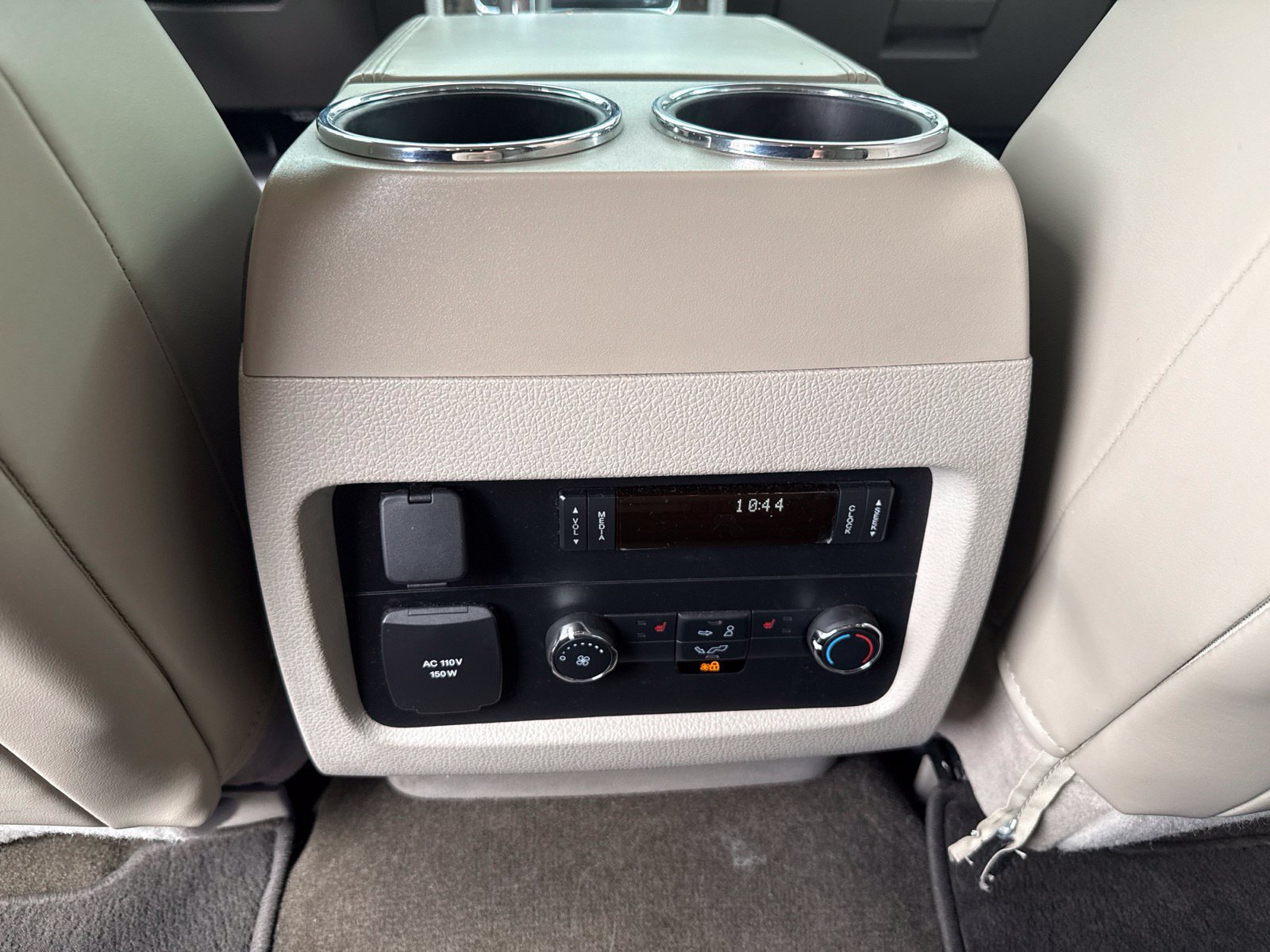 Used 2015 Lincoln Navigator 2WD image 18