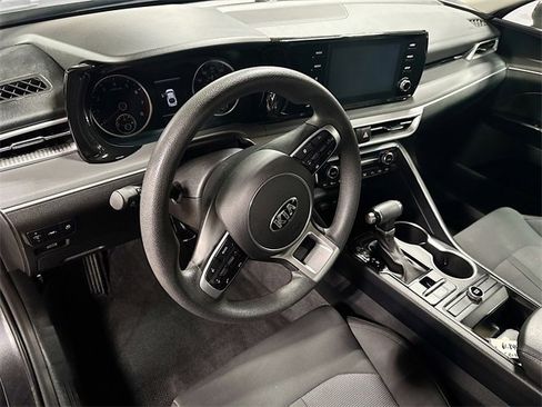 Used 2021 Kia K5 LXS image 9