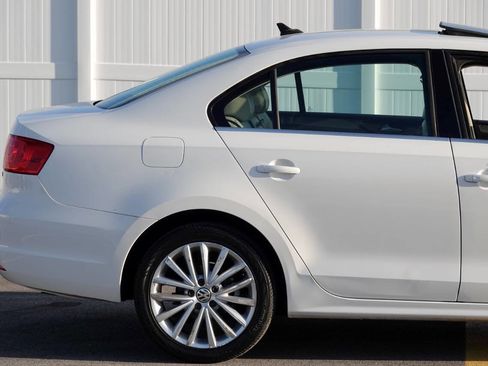 Used 2013 Volkswagen Jetta TDI FWD image 30