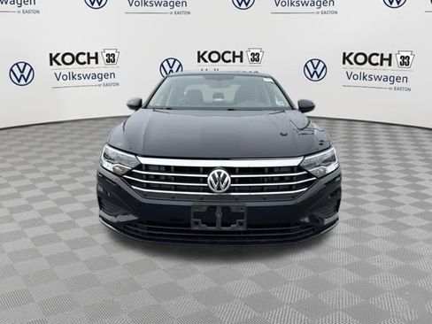 Used 2021 Volkswagen Jetta SE image 2