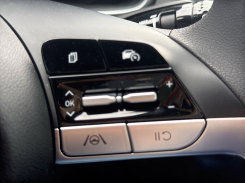 Used 2022 Hyundai Santa Cruz SEL image 13