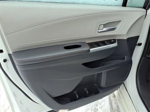 Certified 2021 Toyota Sienna XLE image 14