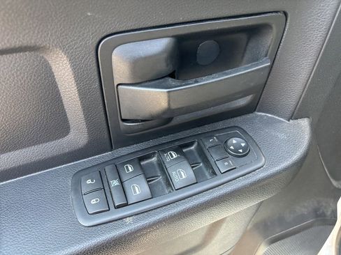 Used 2015 RAM 1500 Express AWD/4WD image 11