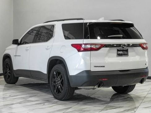 Used 2020 Chevrolet Traverse LT FWD image 14