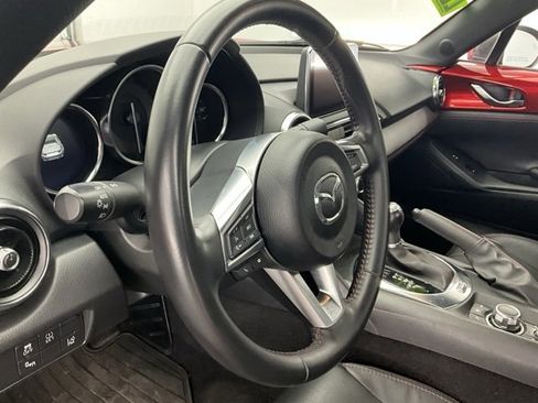 Used 2017 MAZDA MX-5 Miata RF Grand Touring image 13