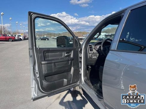Used 2023 RAM 3500 Tradesman w/ Chrome Appearance Group AWD/4WD image 16