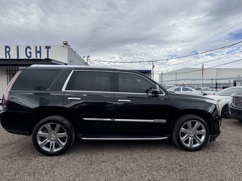 Used 2016 Cadillac Escalade Luxury image 5