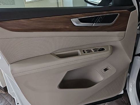 New 2026 Volkswagen Atlas SE FWD image 29