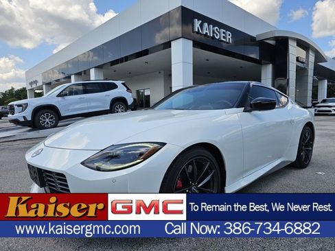 Used 2024 Nissan Z Performance w/ Floor Mat Package image 1