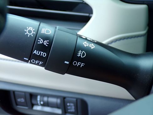Certified 2026 Subaru Forester Premium AWD/4WD image 23