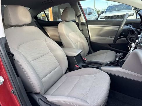 Used 2019 Hyundai Elantra SEL image 13