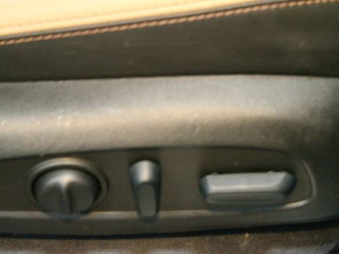 Used 2022 Chevrolet Equinox Premier image 11