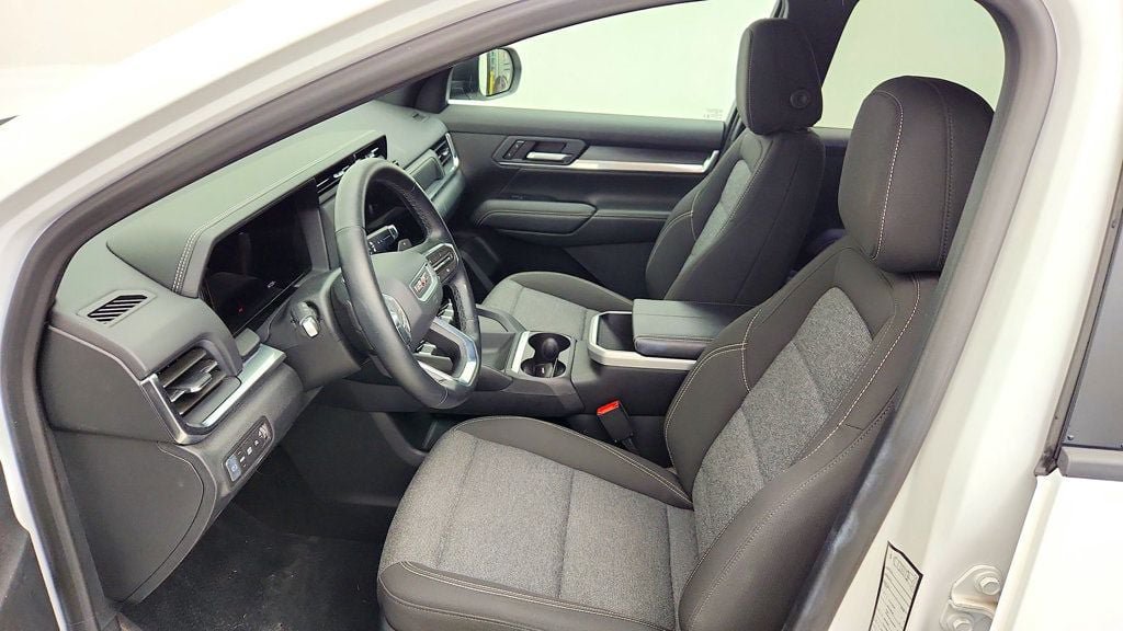 Used 2026 GMC Terrain Elevation FWD image 17