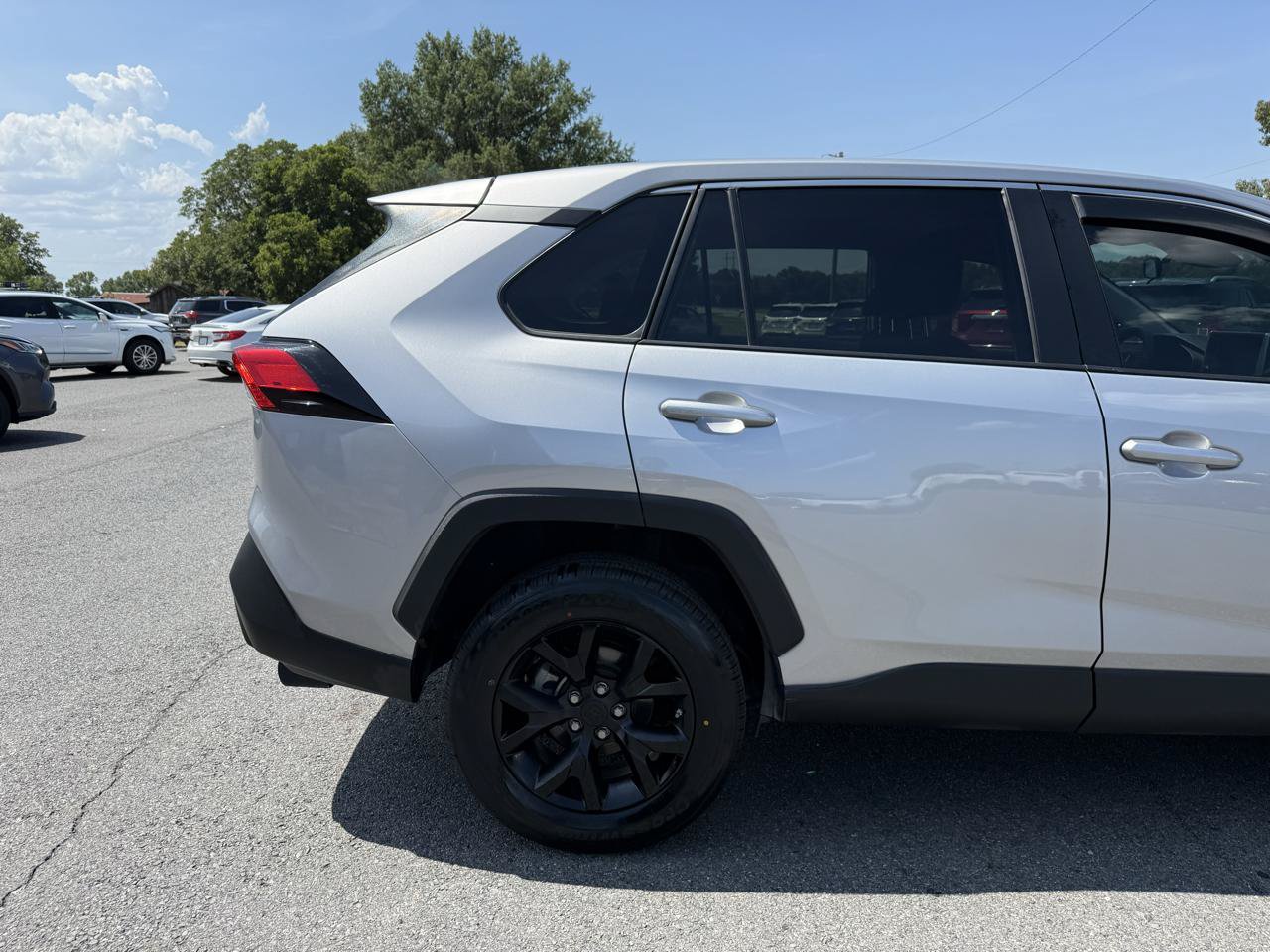 Used 2024 Toyota RAV4 LE FWD image 37