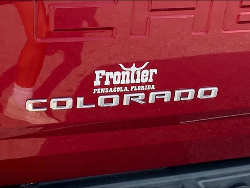 Used 2021 Chevrolet Colorado LT w/ Safety Package RWD image 10