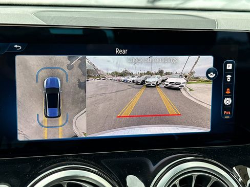 New 2025 Mercedes-Benz GLB 35 AMG 4MATIC image 21