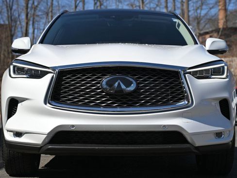 Used 2023 INFINITI QX50 Sensory image 10