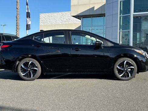 New 2025 Nissan Versa SR w/ Trunk Package image 3