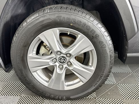 Used 2022 Toyota RAV4 LE AWD/4WD image 36