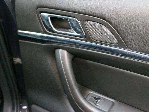 Used 2013 Lincoln MKS AWD image 13