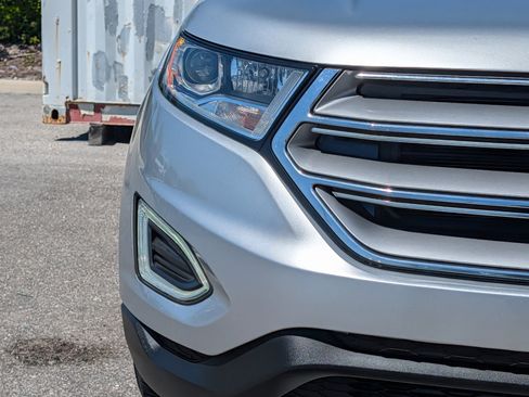 Used 2015 Ford Edge Titanium w/ Technology Package image 9