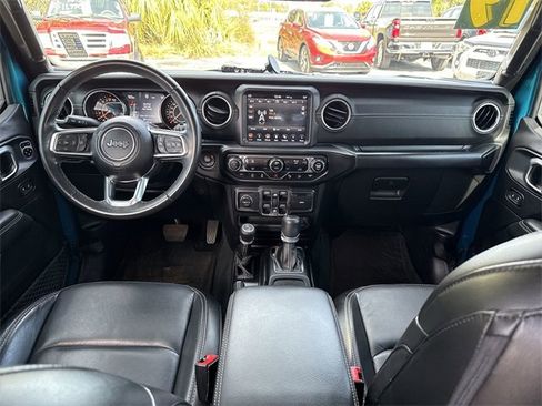 Used 2019 Jeep Wrangler Unlimited Sahara image 14