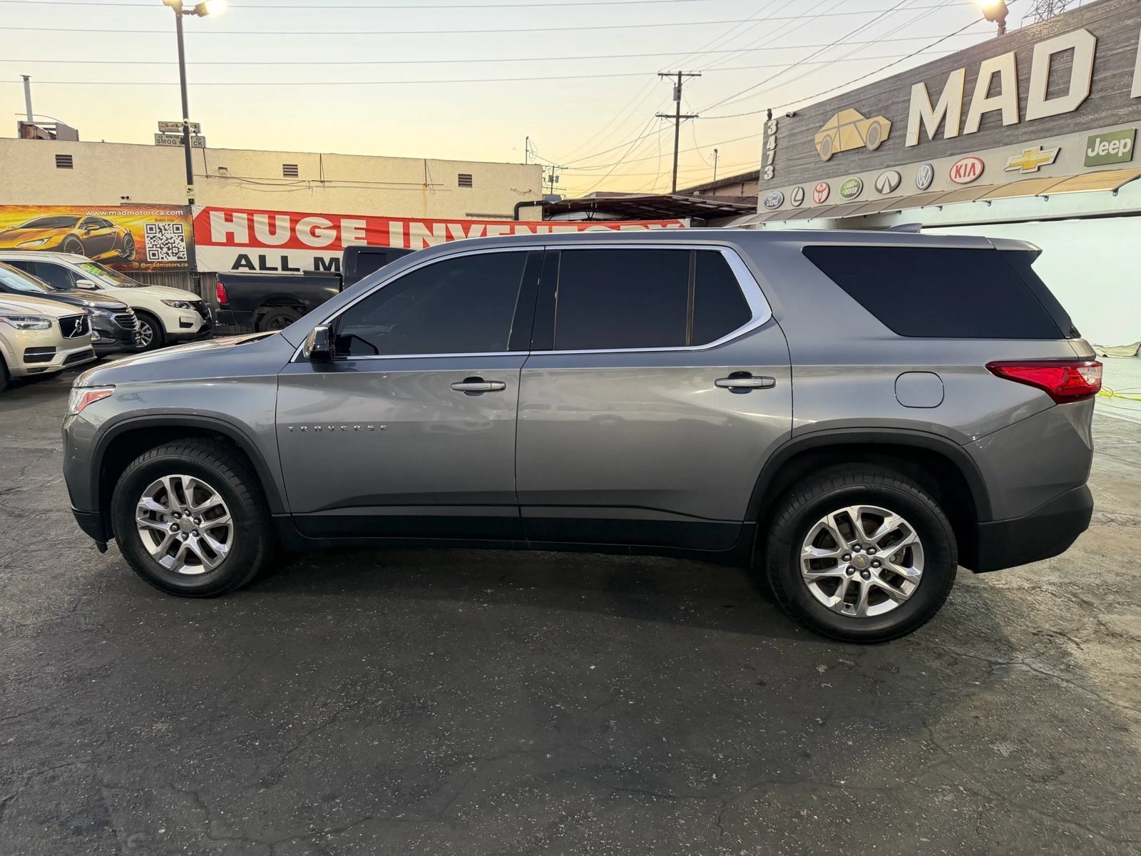 Used 2020 Chevrolet Traverse LS w/ LPO, Cargo Package FWD image 5