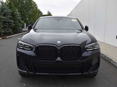 Used 2024 BMW X4 xDrive30i w/ Premium Package AWD/4WD image 2