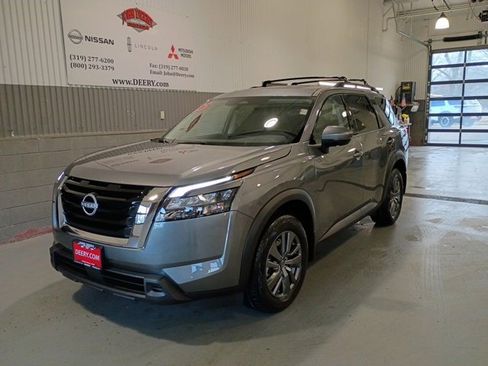 New 2025 Nissan Pathfinder SV image 6