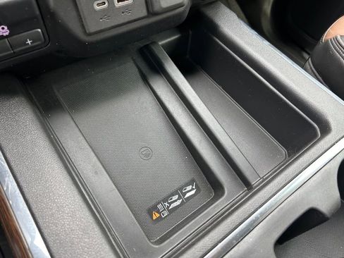 Used 2020 Chevrolet Silverado 1500 High Country w/ Technology Package image 39