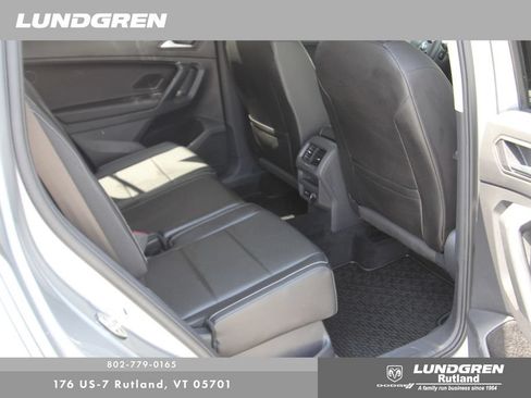 Used 2021 Volkswagen Tiguan SE AWD/4WD image 21