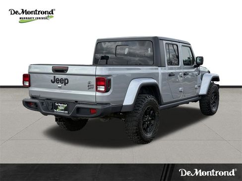 Used 2021 Jeep Gladiator Willys image 5