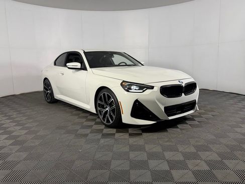 Used 2024 BMW 230i Coupe w/ Convenience Package RWD image 11