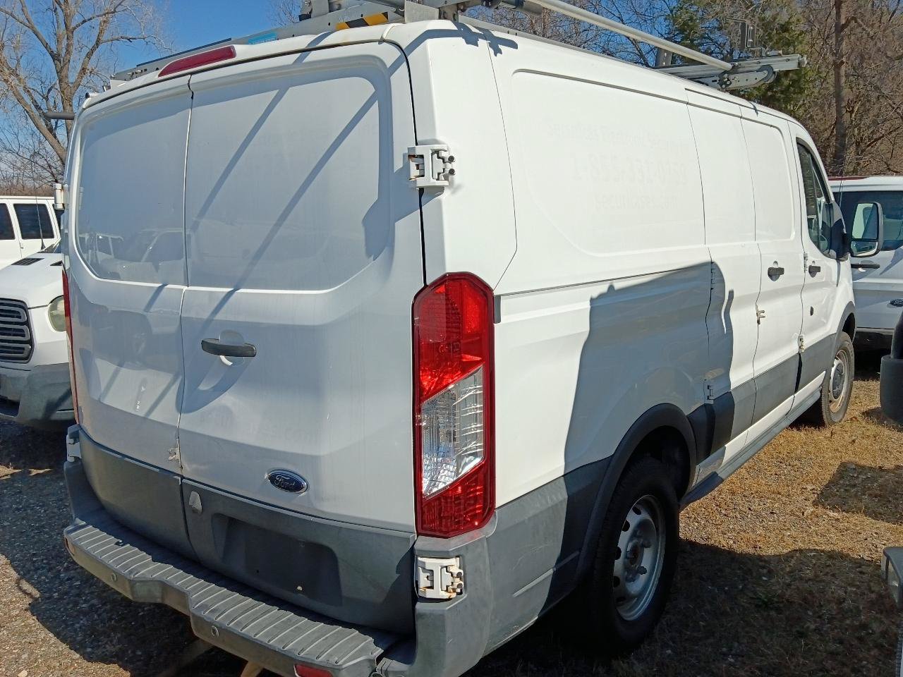 Used 2017 Ford Transit 150 130 Low Roof RWD image 4