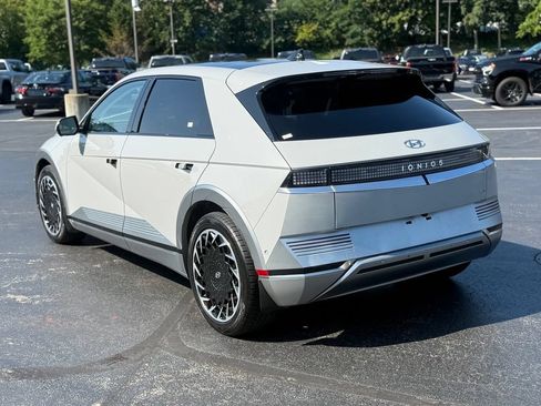 Used 2023 Hyundai Ioniq 5 Limited AWD/4WD image 5