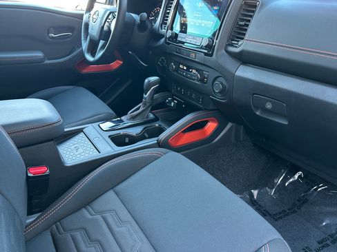 Used 2024 Nissan Frontier PRO-4X w/ Pro Convenience Package image 32