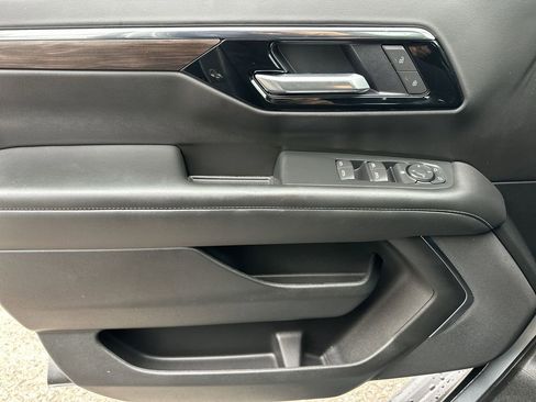 Certified 2026 Chevrolet Tahoe LS image 30