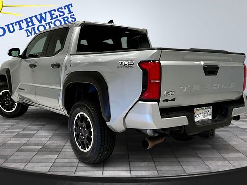 Used 2024 Toyota Tacoma TRD Off-Road image 4