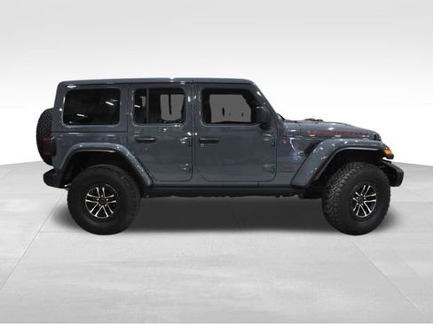 Used 2024 Jeep Wrangler Unlimited Rubicon image 3