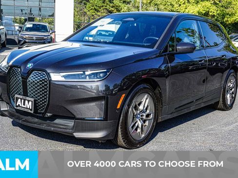 Used 2022 BMW iX xDrive50 w/ Dynamic Handling Package image 3