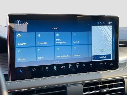 Used 2025 Lincoln Corsair AWD w/ Equipment Group 101A image 15