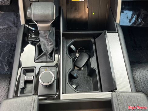 Certified 2024 Toyota Sequoia Limited AWD/4WD image 31
